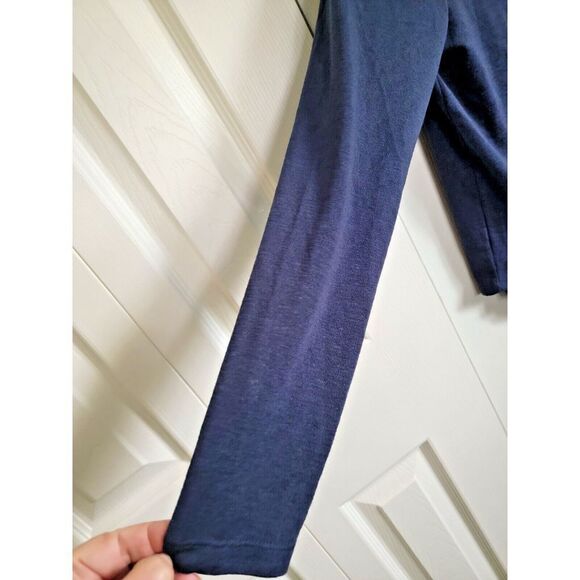 Athleta XS Top Shirt Navy Blue Long Sleeve Scoop Neck Peek a Boo Back Sz XS - Picture 4 of 5